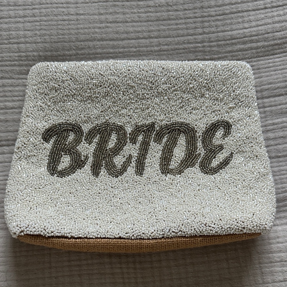 Island to East Side- White Beaded Bride Clutch